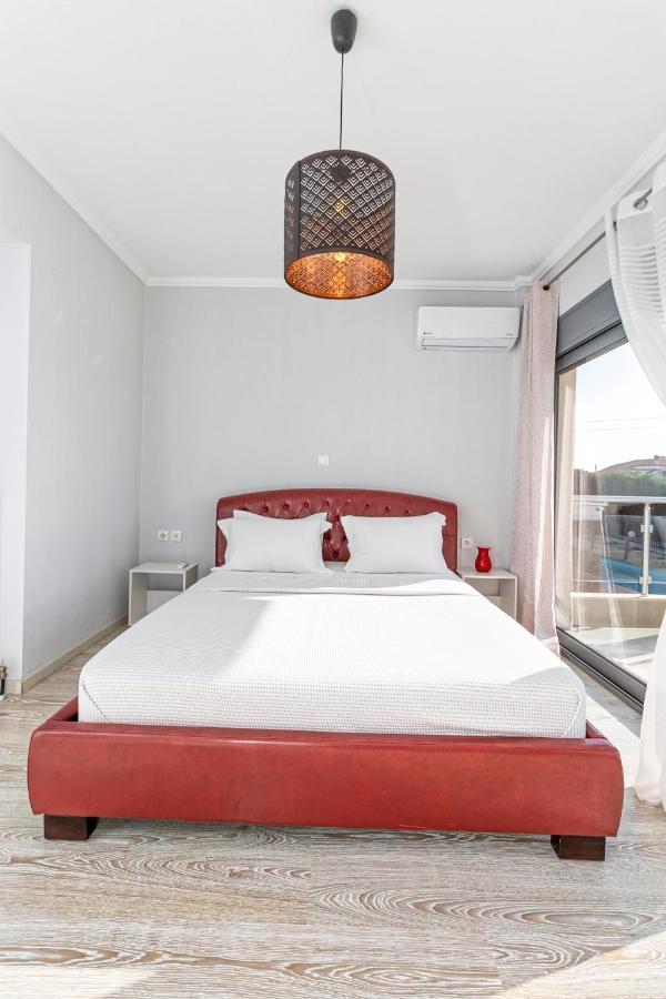 Nefeli & Dina By Diomedes Group *