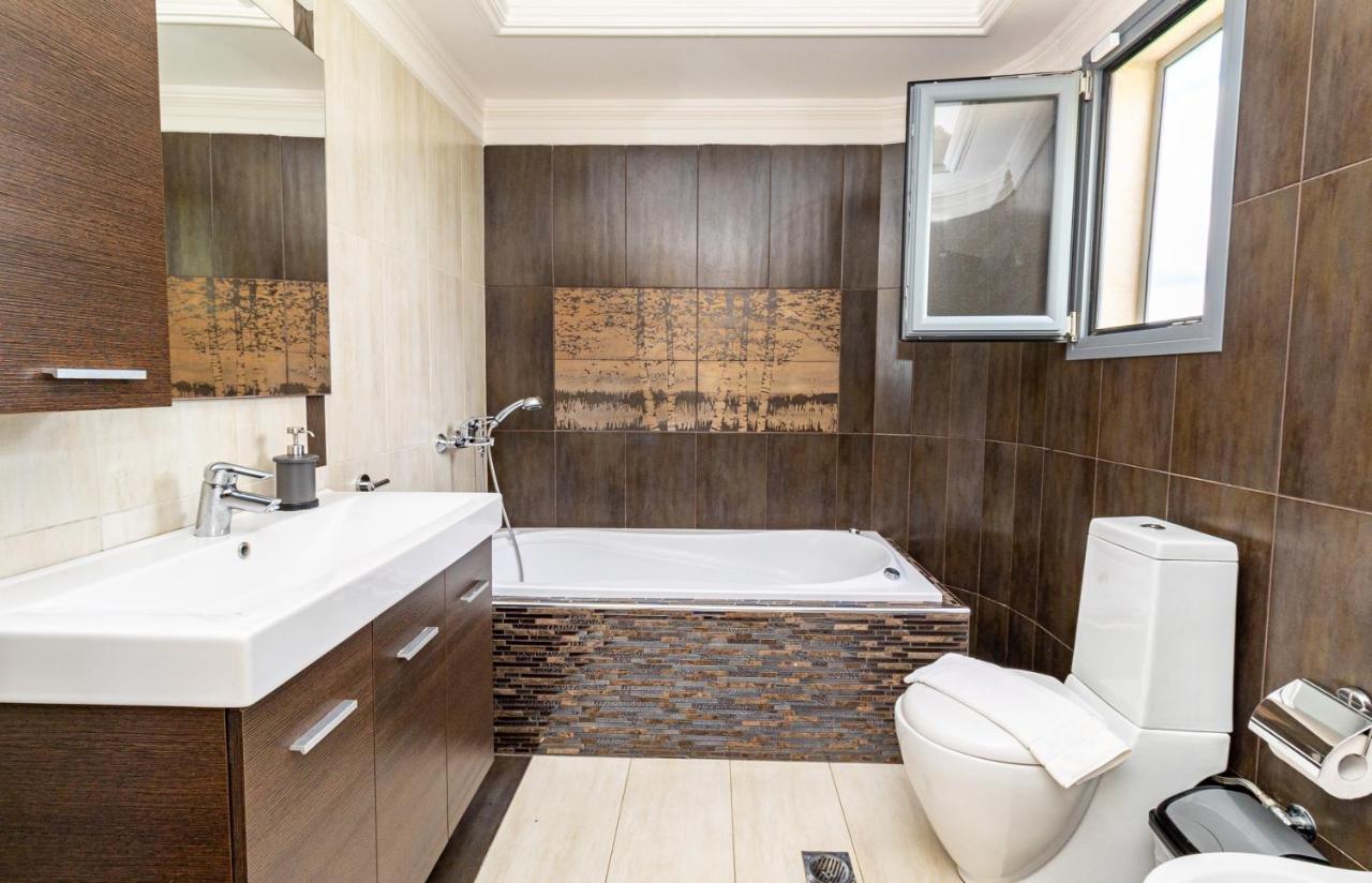 Nefeli & Dina By Diomedes Group Villa