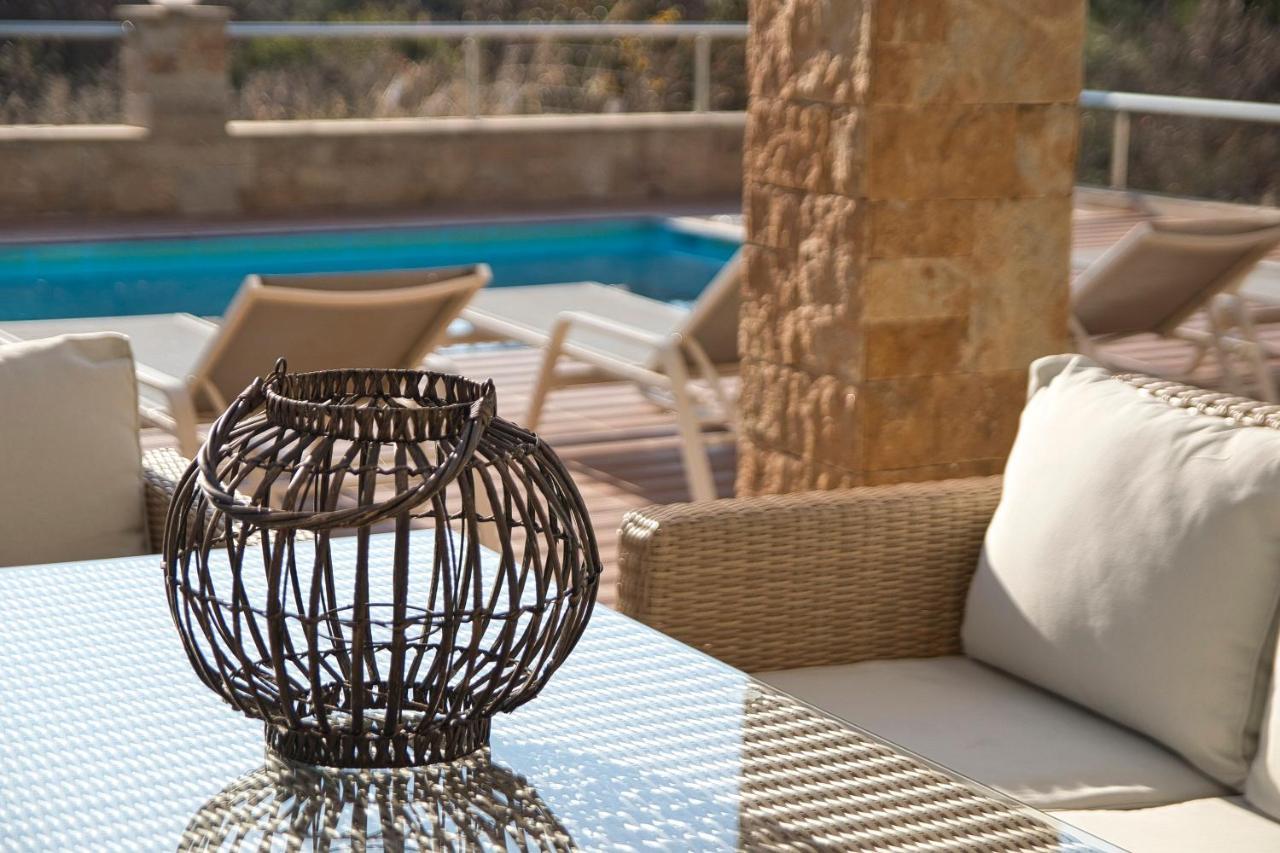 Villa Nefeli & Dina By Diomedes Group